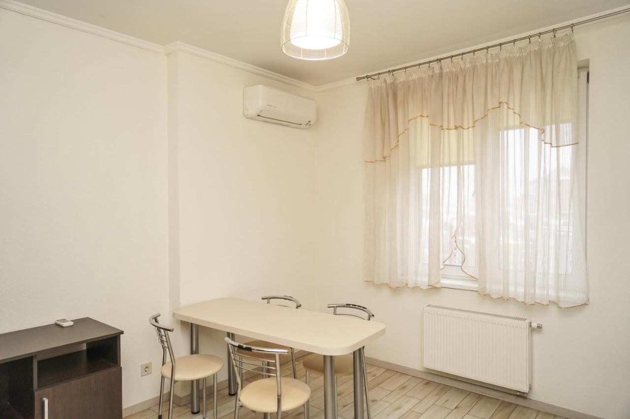 Kyiv Apartment On Chornovola 27 Exterior photo