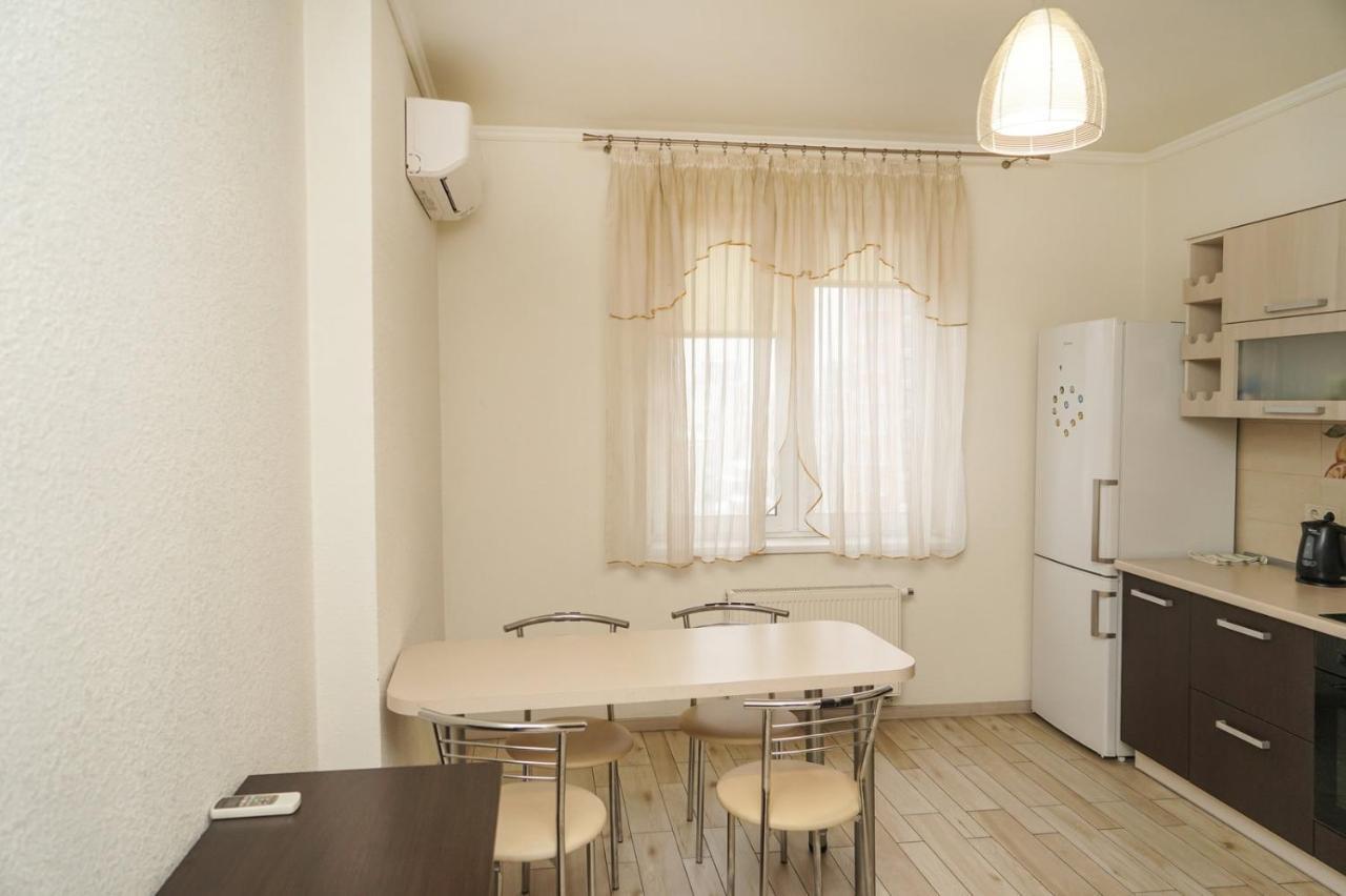 Kyiv Apartment On Chornovola 27 Exterior photo